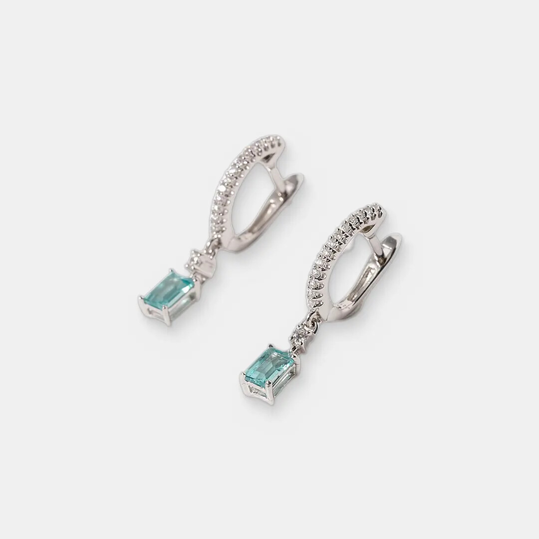 Серебряные серьги с апатитами